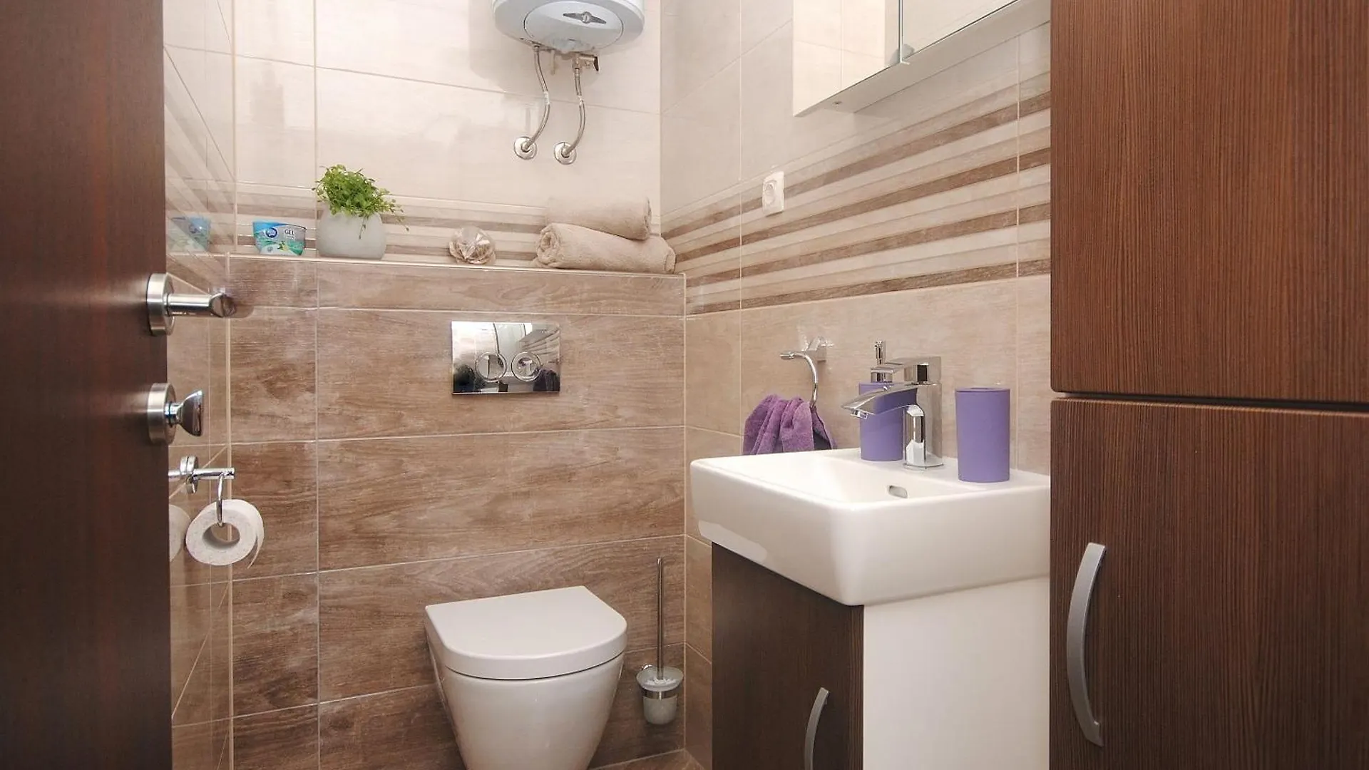 Apartments Damir - With Garden Kastela Croatia