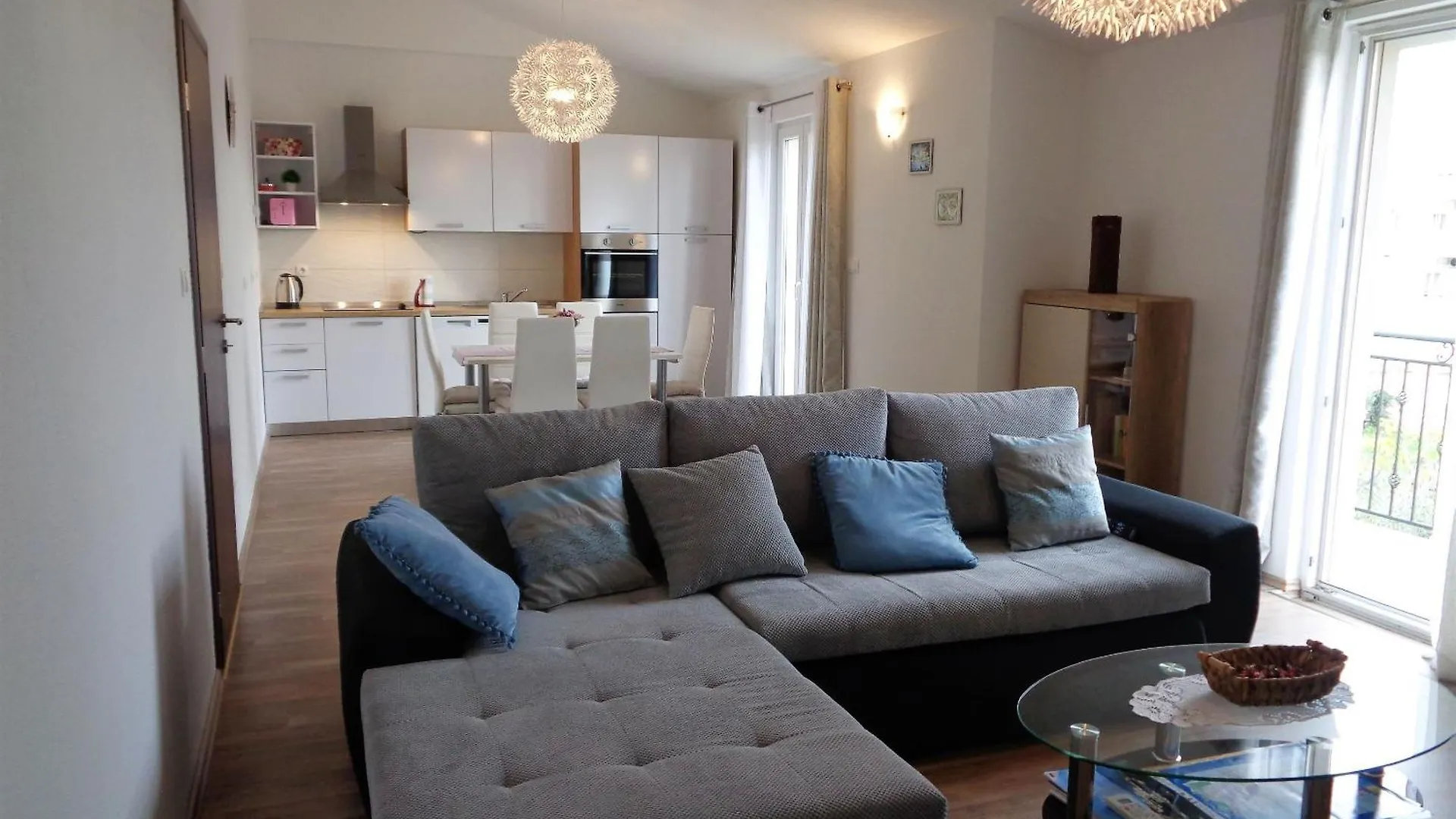 Apartments Damir - With Garden Kastela Croatia