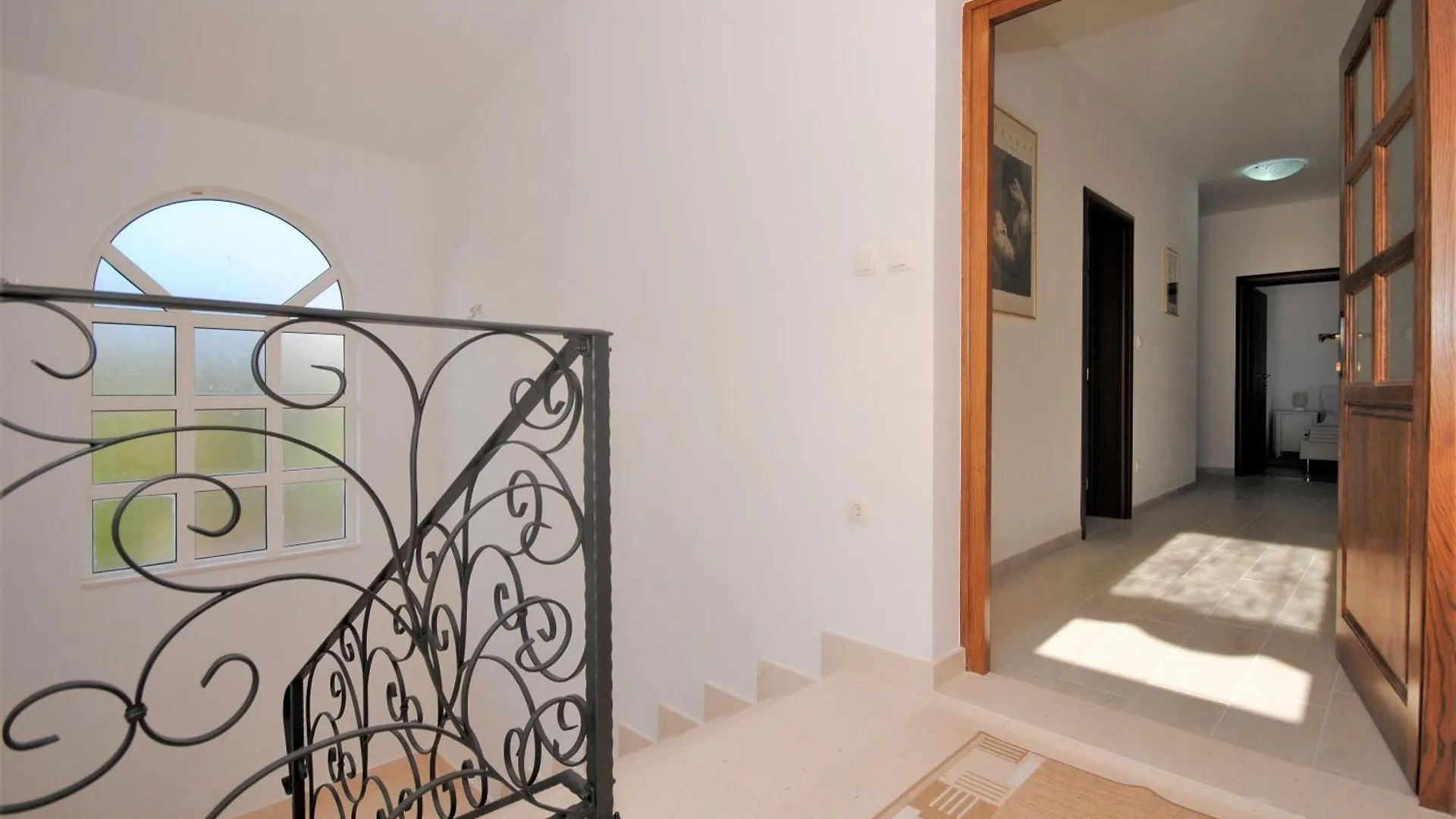 Apartments Damir - With Garden 0*, Kastela Croatia